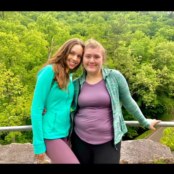 Meet your Posher, Meredith - Picture 4 of 4